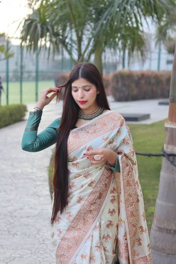 Vivera Vol 4 By Sagar Impex Weaving Traditional Wear Saree Collection